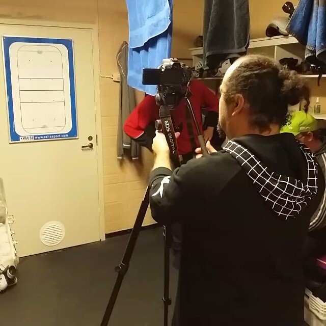 @samu1234567..... haastattelussa #jeppishockey #rautaliiga #ompavaikeeta pikku sneak peek 😉