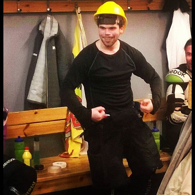 3 matsia ja 3 voittoa! Tässä lyhkäisyydessä kuva HÄRKÄVIIKOSTA! #jeppishockey #rautaliiga #ompavaikeeta #reetu Piikkipaikka sillä kelle se kuuluu! 💪